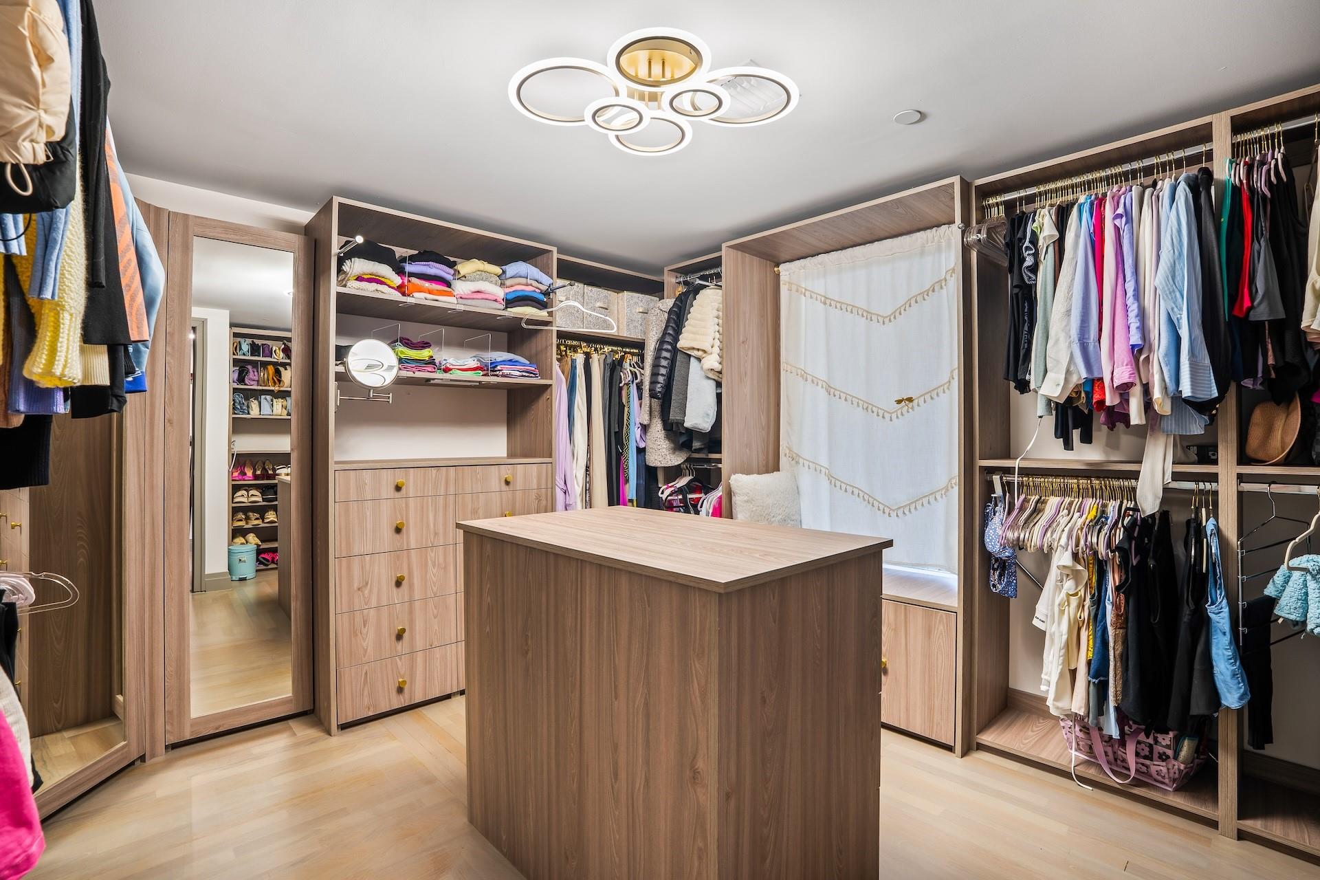 ALhambra Place - Residential