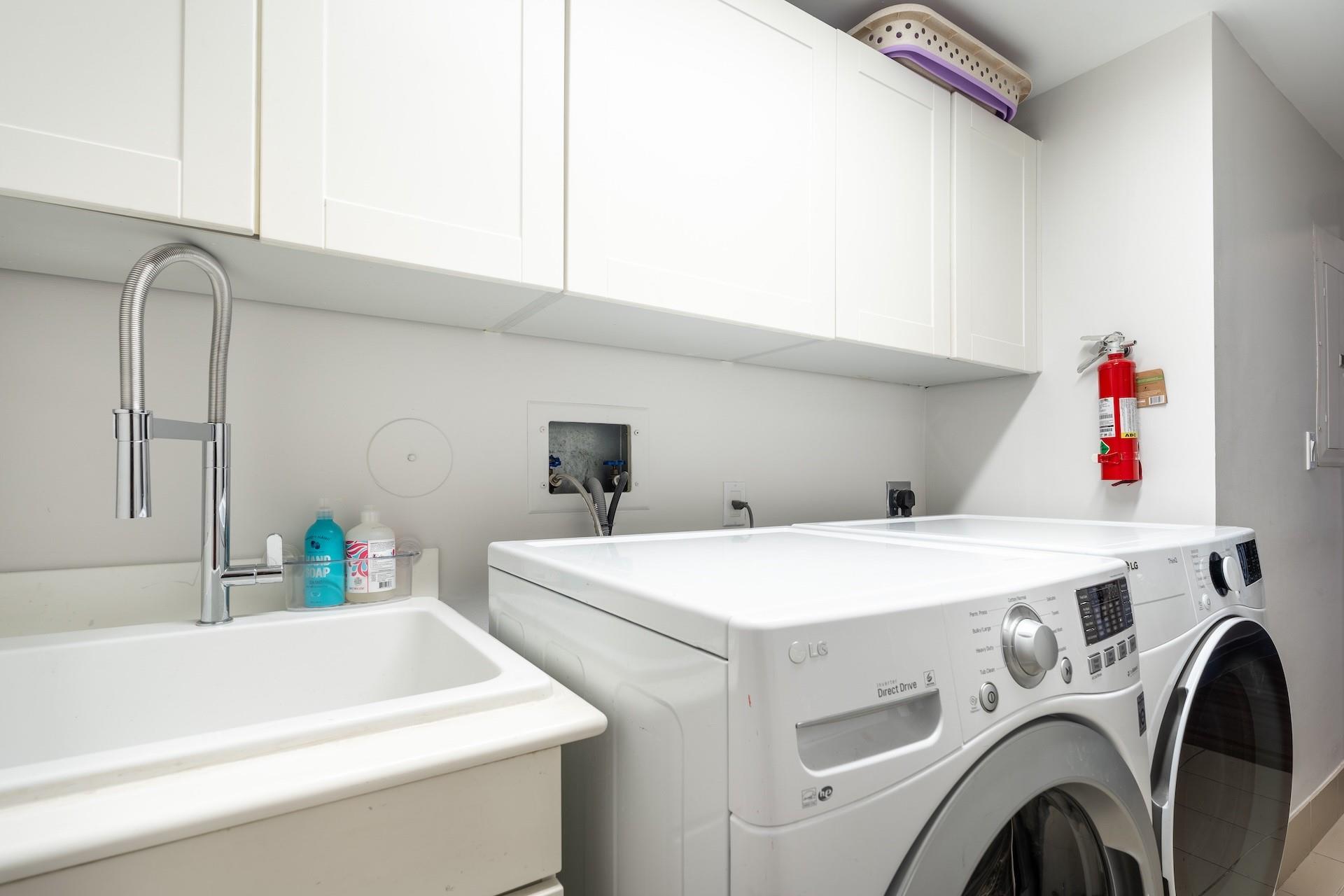 ALhambra Place - Residential