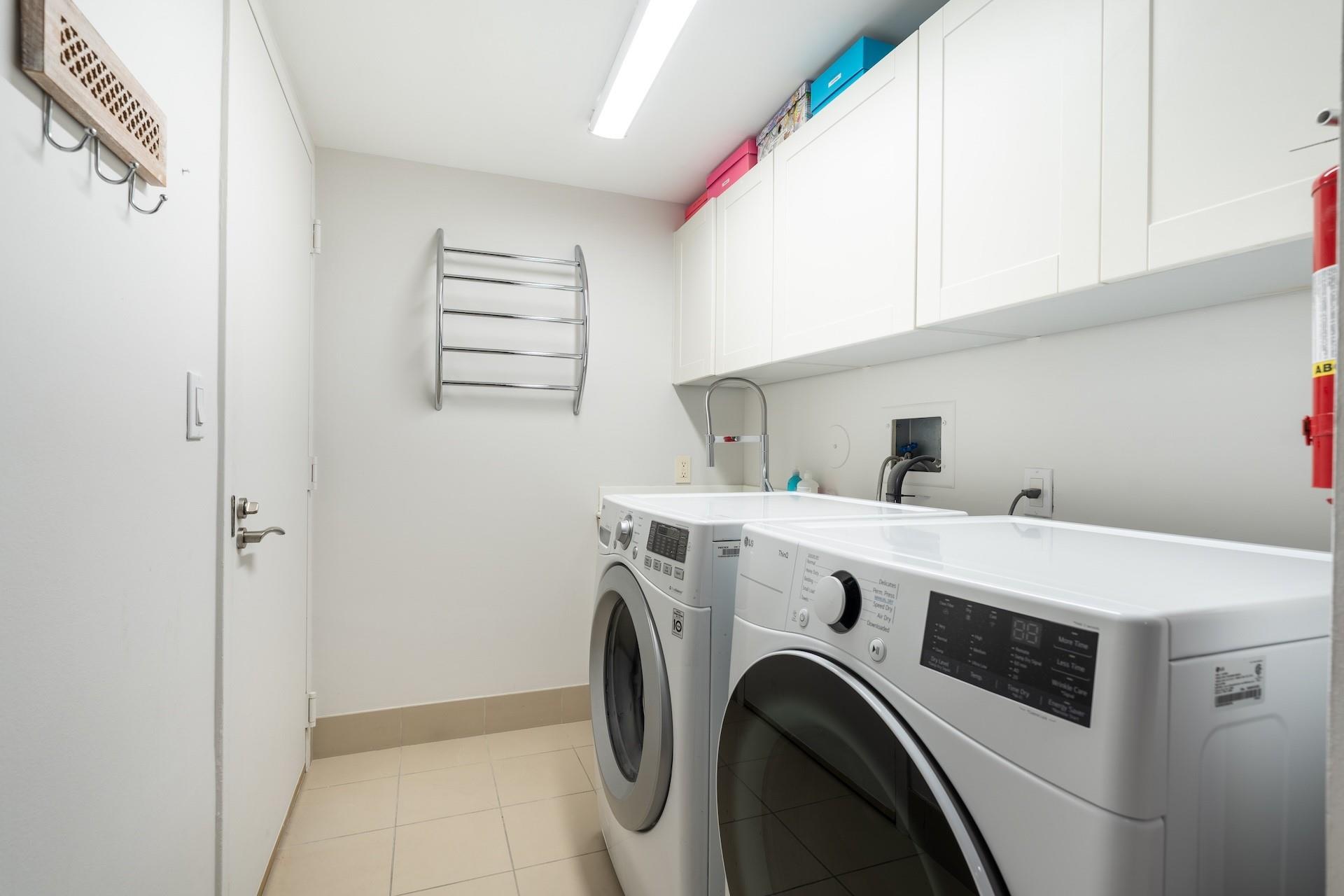 ALhambra Place - Residential