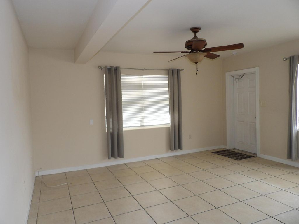Photo of 708 Avenue I #A, Fort Pierce, FL 34950 (MLS # B26005641)