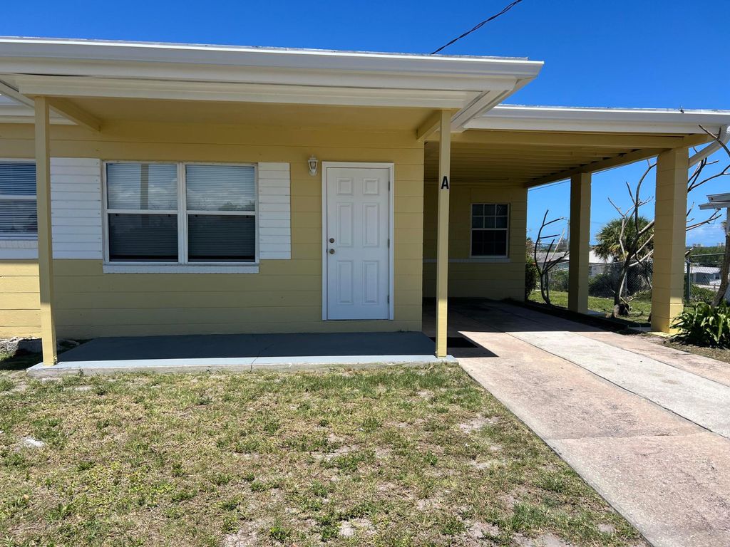 Photo of 708 Avenue I #A, Fort Pierce, FL 34950 (MLS # B26005641)
