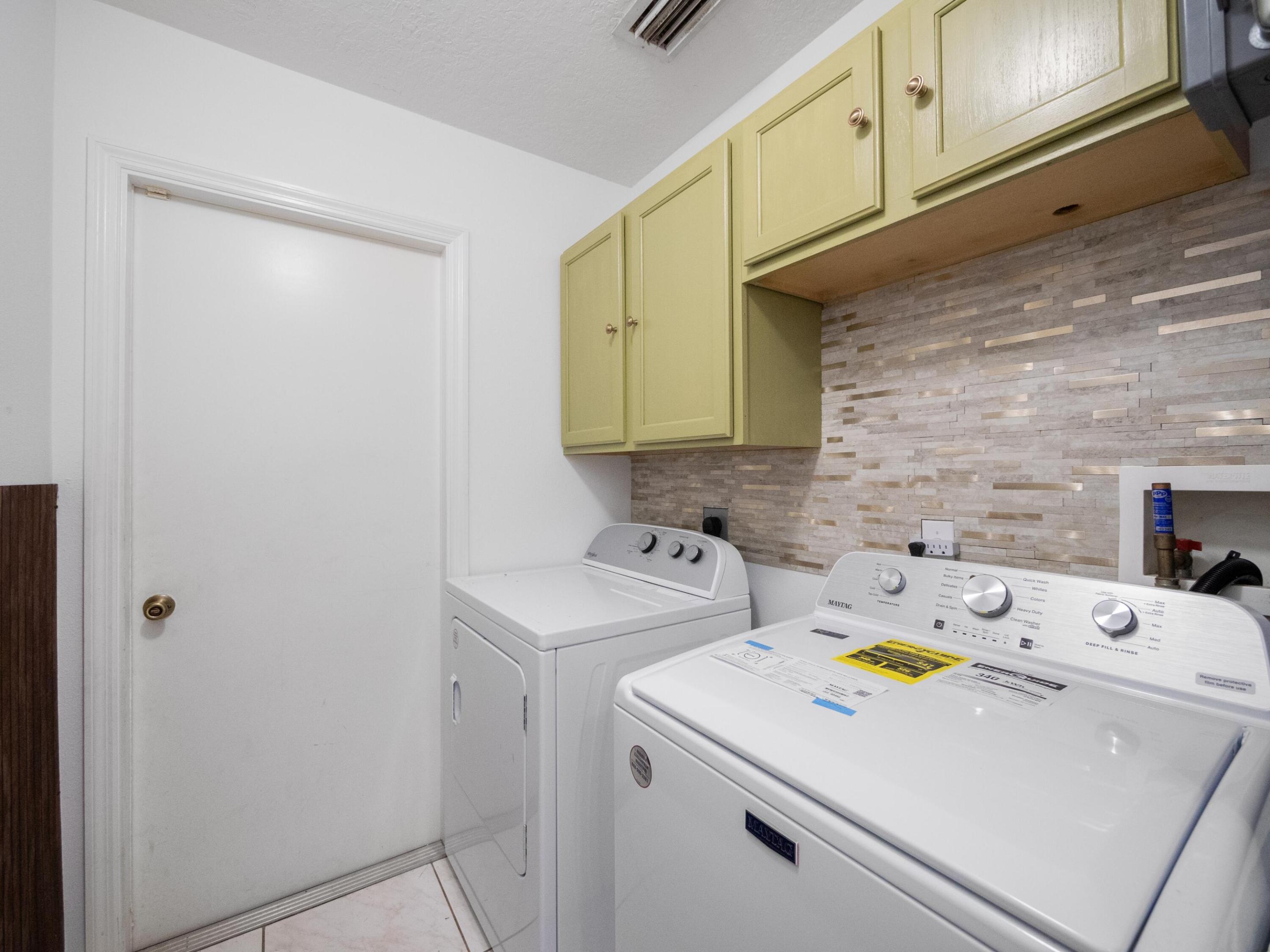 PORT ST LUCIE SECTION 3 - Residential Lease