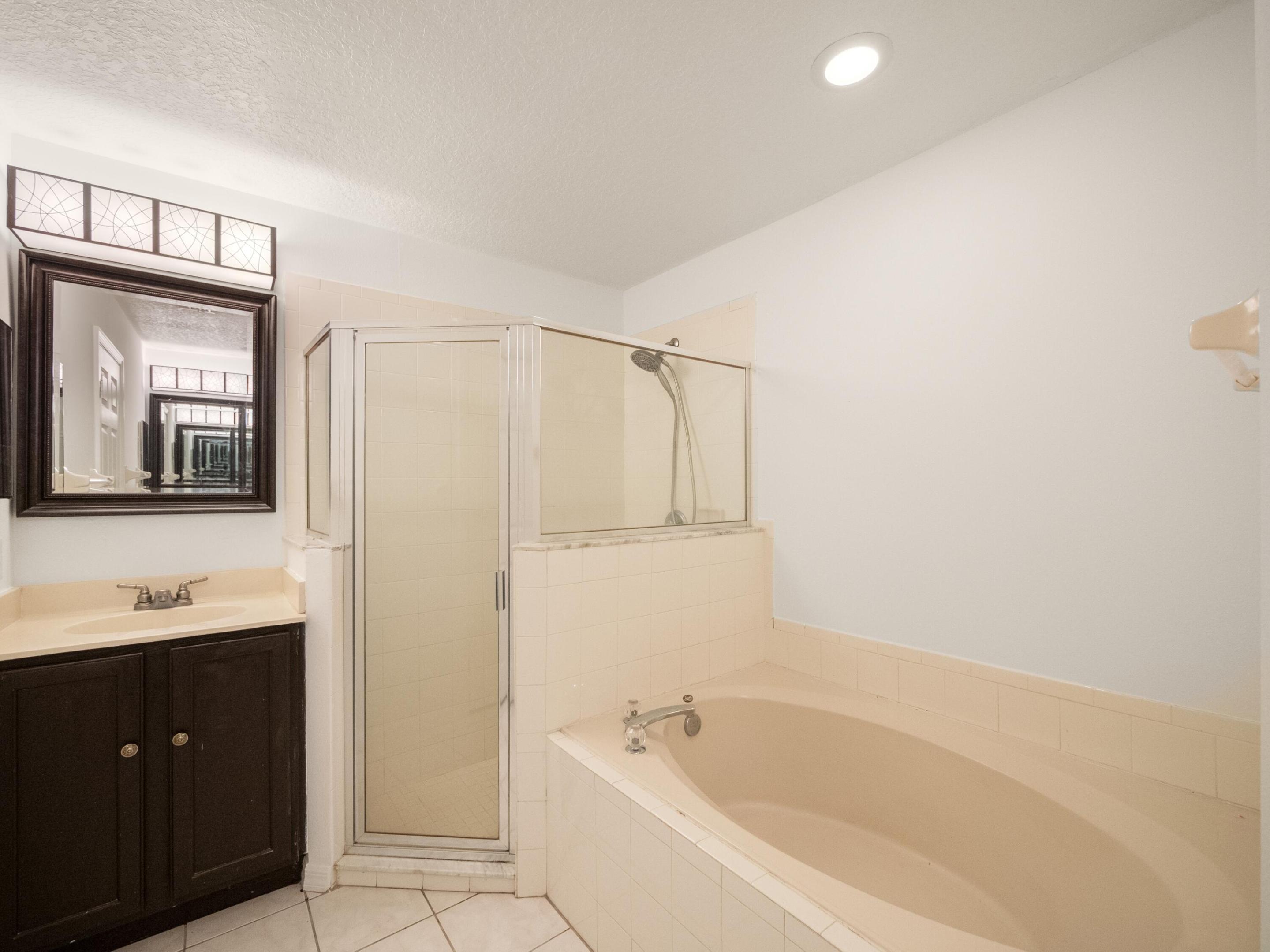 PORT ST LUCIE SECTION 3 - Residential Lease