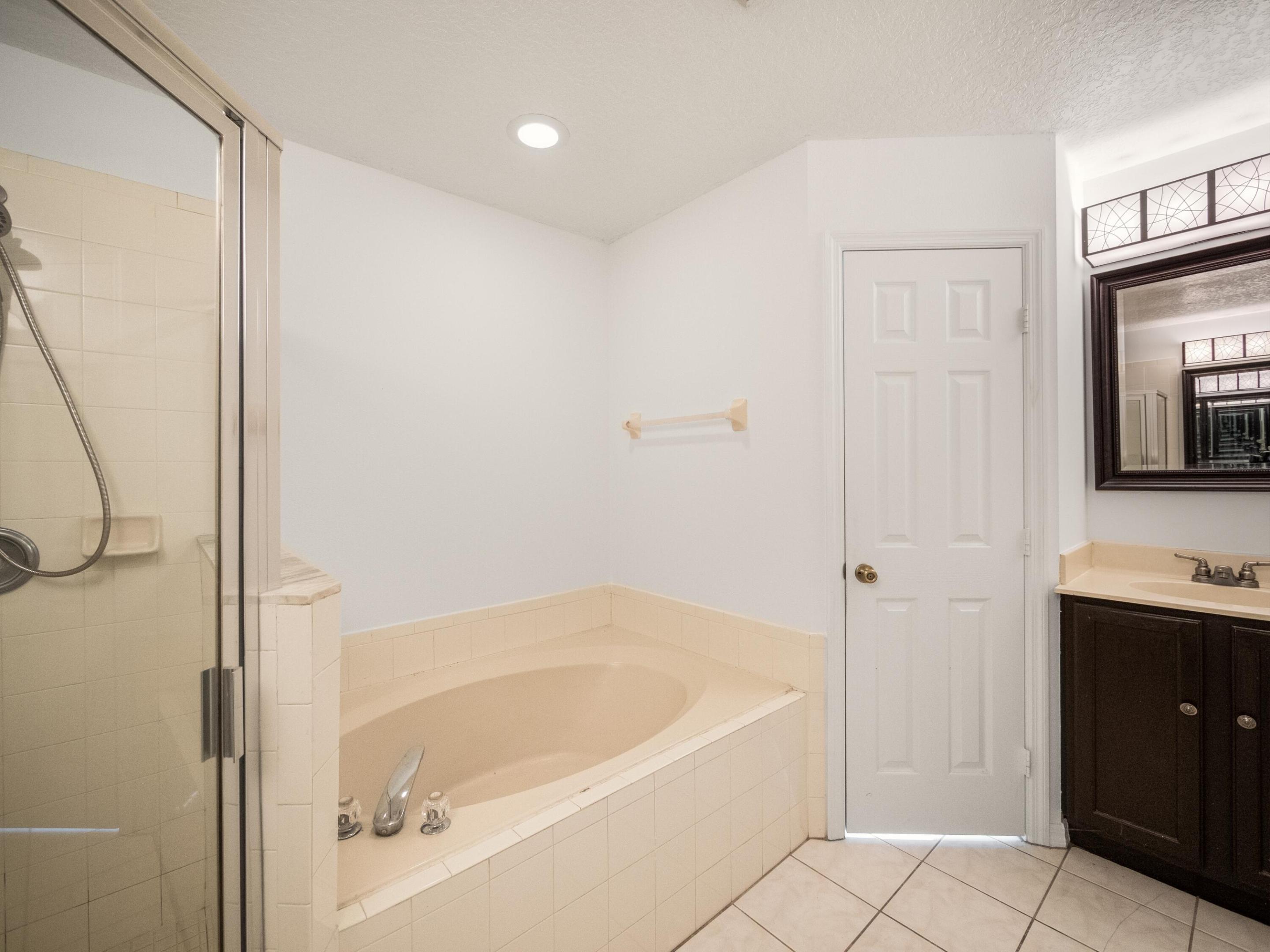 PORT ST LUCIE SECTION 3 - Residential Lease