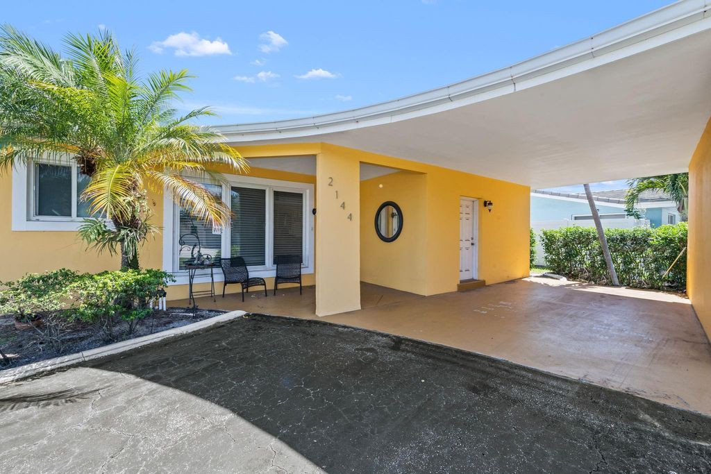 Photo of 2144 NE 61st Ct, Fort Lauderdale, FL 33308 (MLS # F10523011)