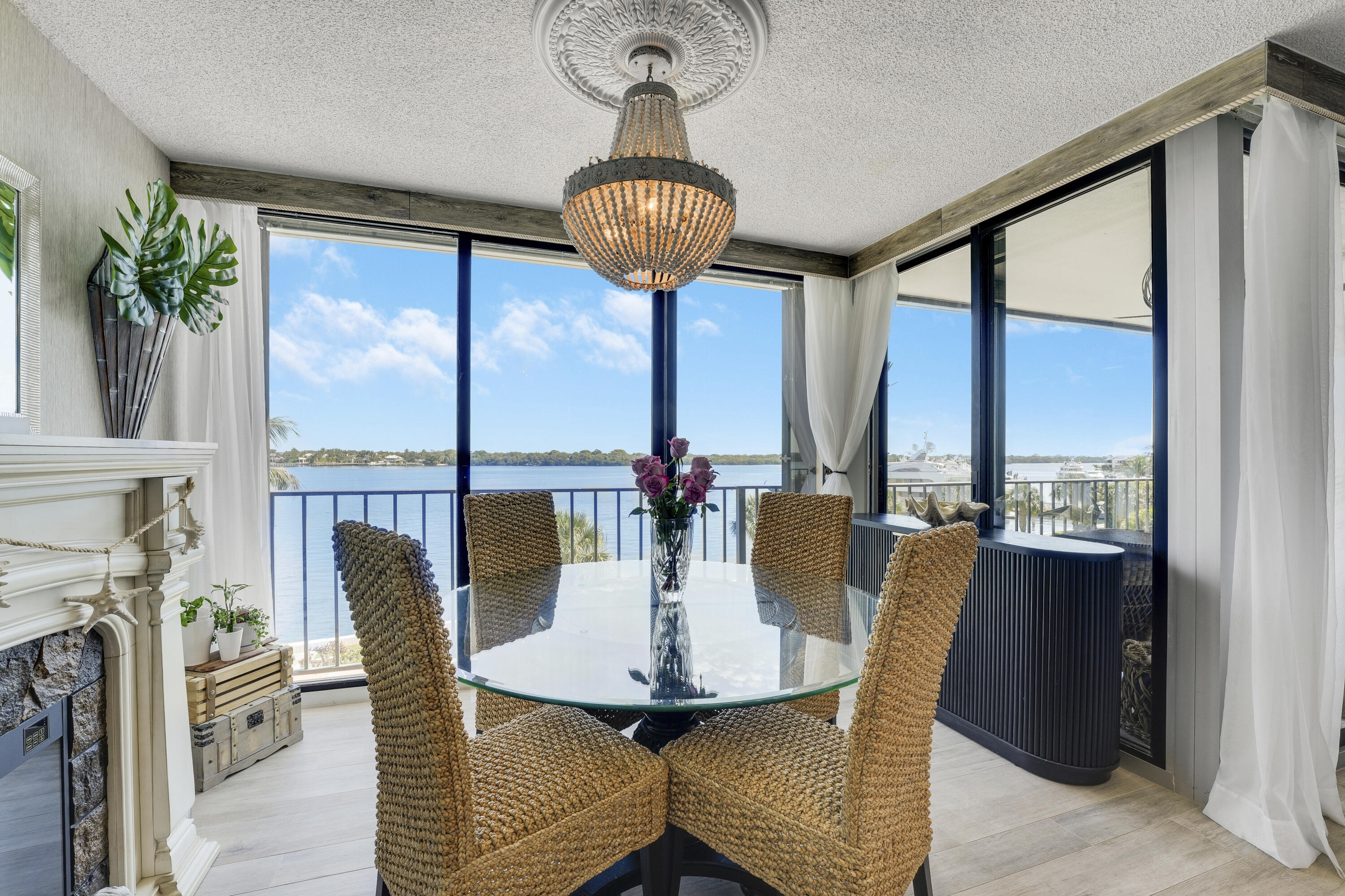 126 Lakeshore Drive 4260