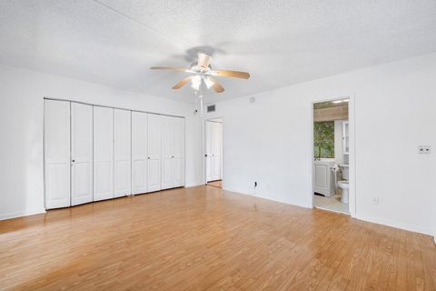 A home in Deerfield Beach