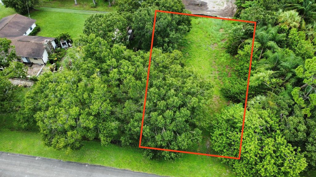 Photo of 7604 Laguna Road, Fort Pierce, FL 34950 (MLS # R10912482)