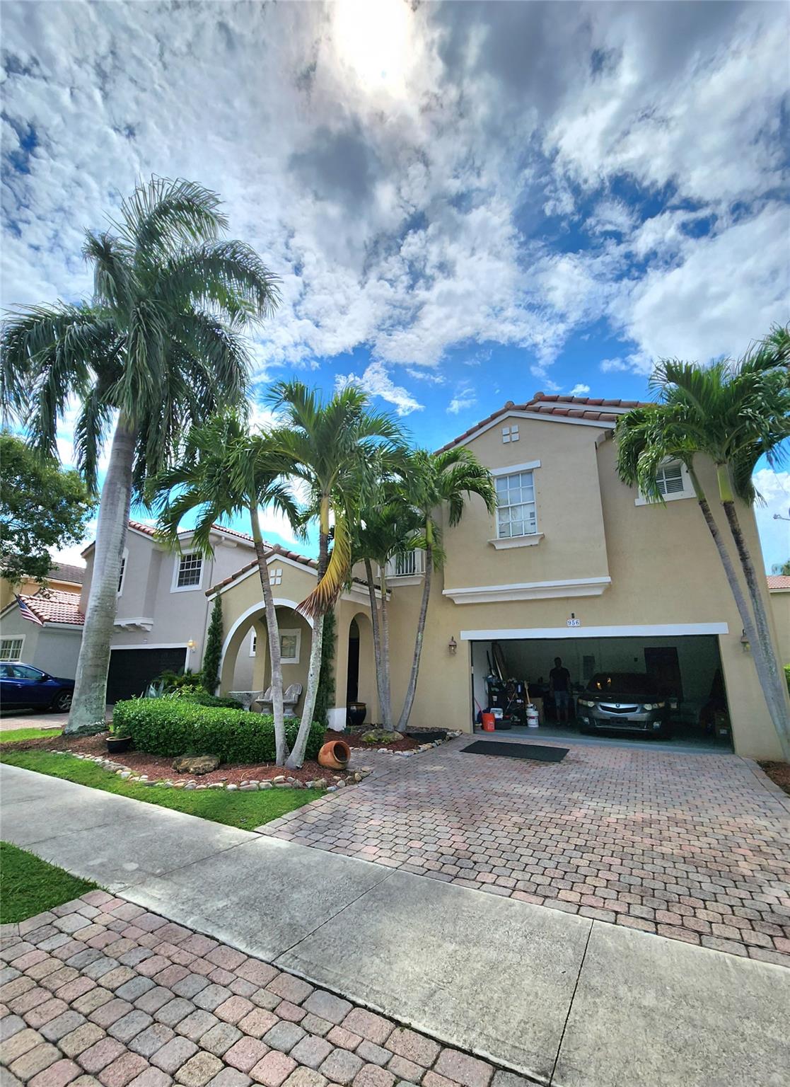 956 NW 126th Ter