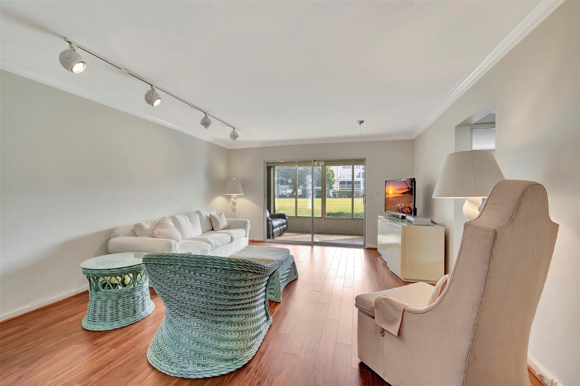 WYNMOOR VILLAGE - Residential
