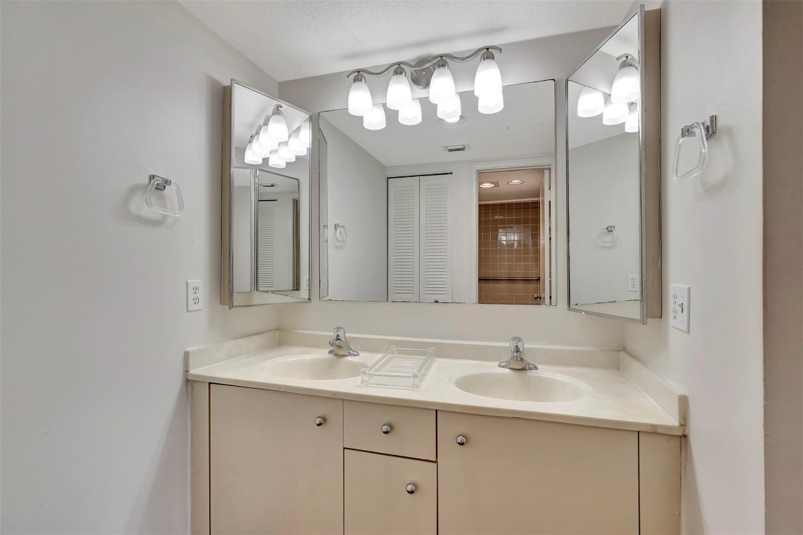 WYNMOOR VILLAGE - Residential