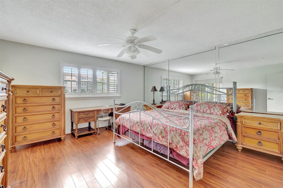 WYNMOOR VILLAGE - Residential