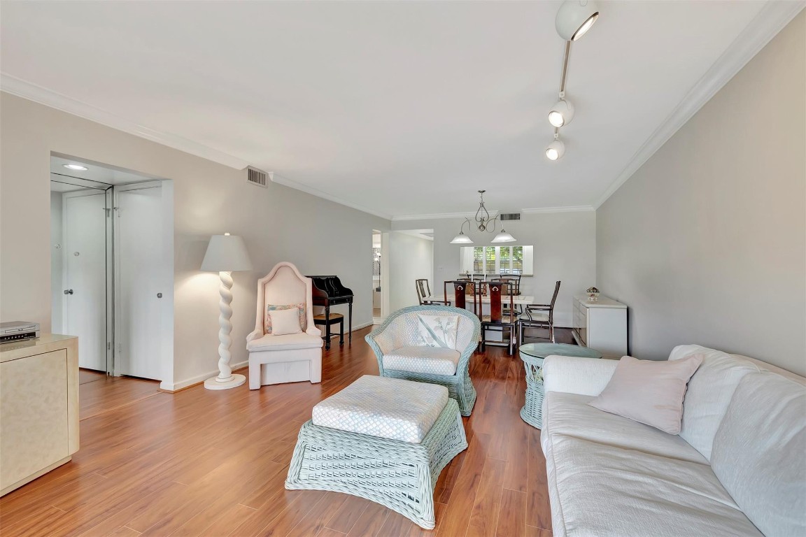 WYNMOOR VILLAGE - Residential