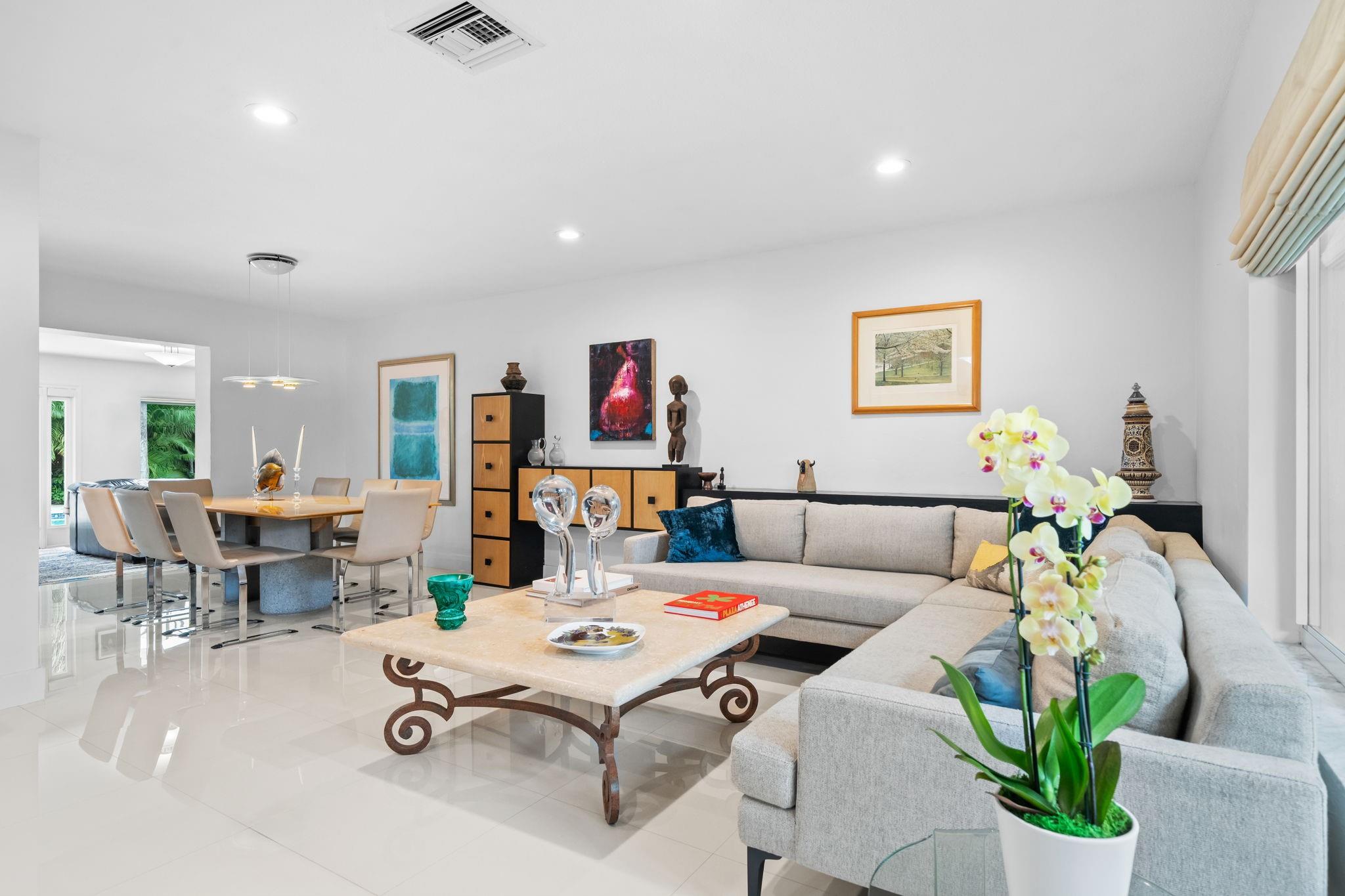 BARCELONA ISLE - Residential Lease