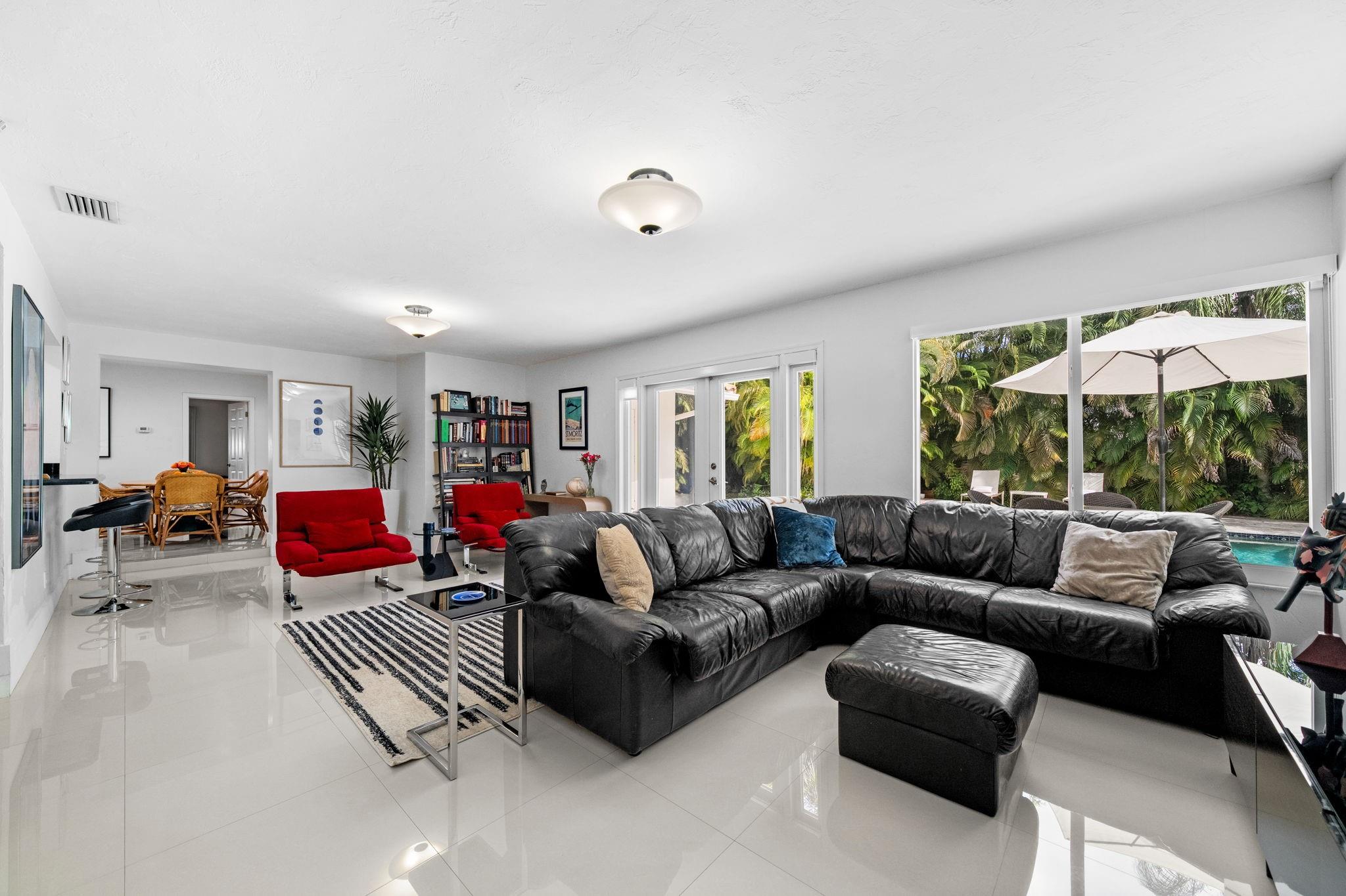 BARCELONA ISLE - Residential Lease