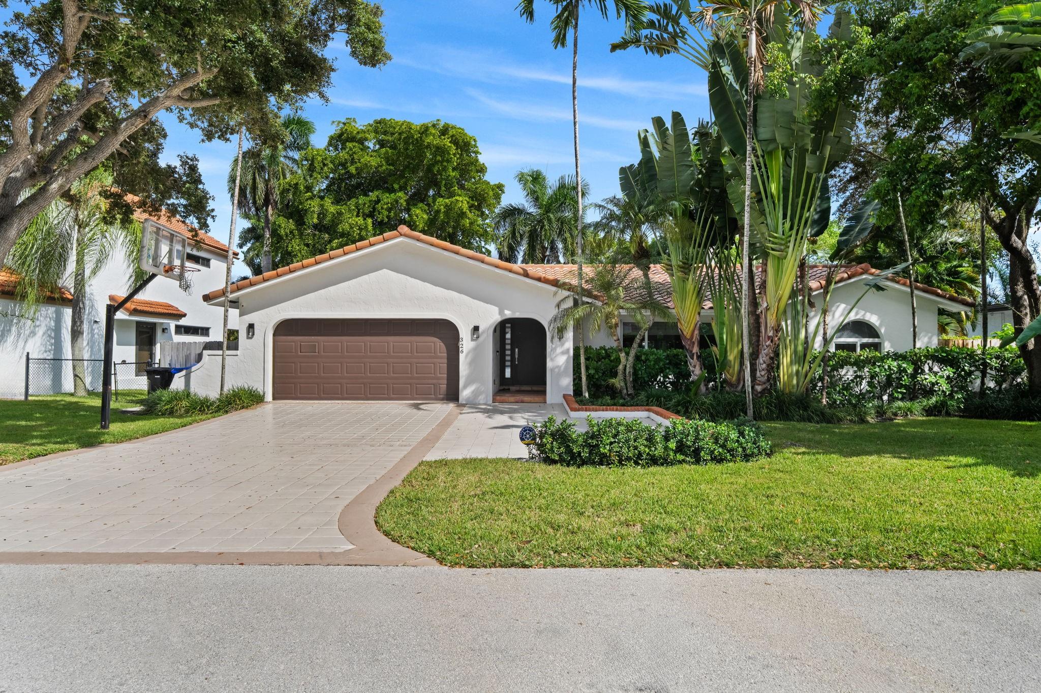 BARCELONA ISLE - Residential Lease