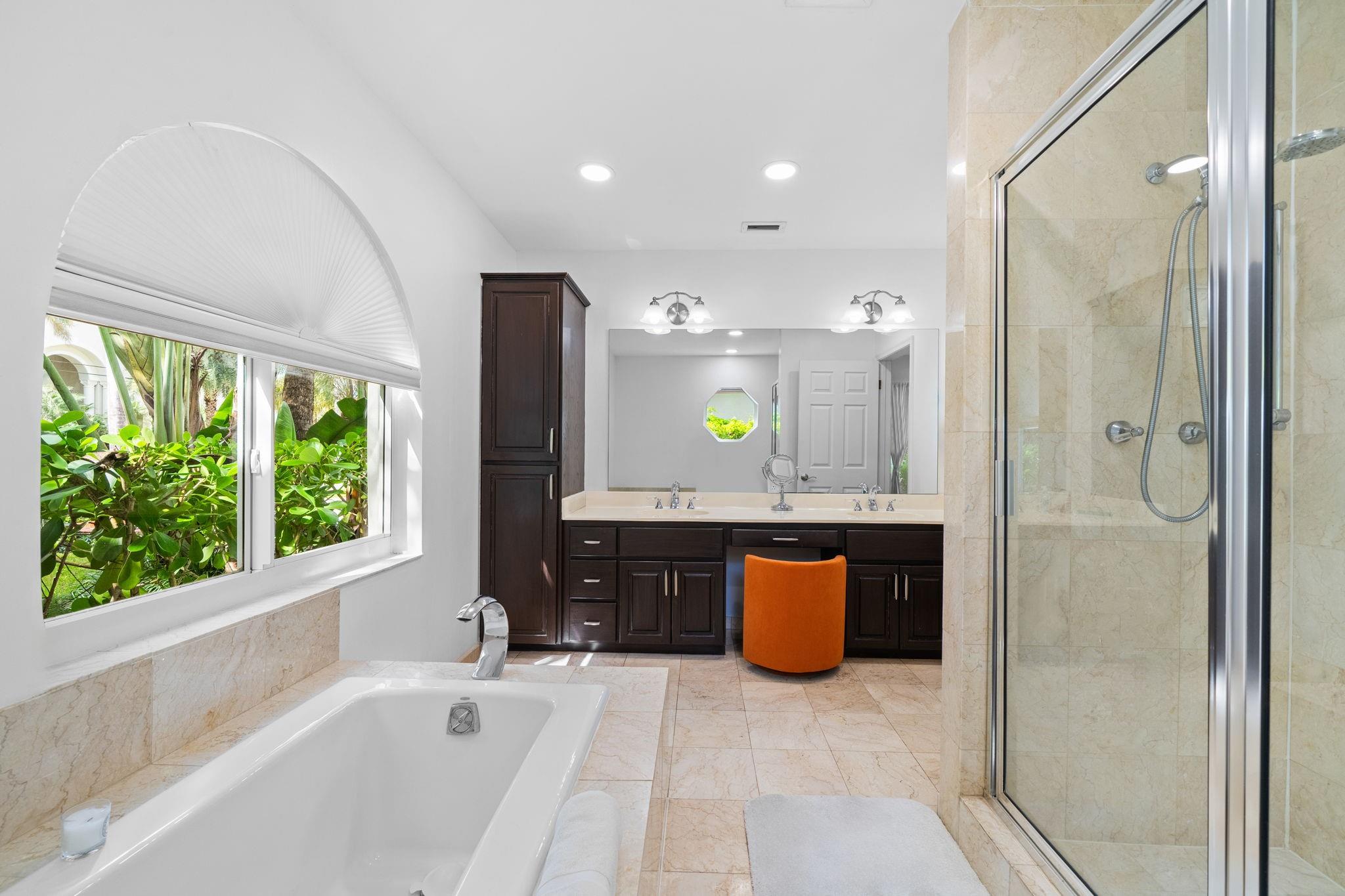 BARCELONA ISLE - Residential Lease