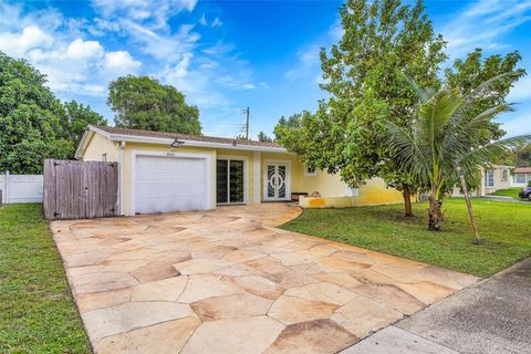 A home in Lauderdale Lakes