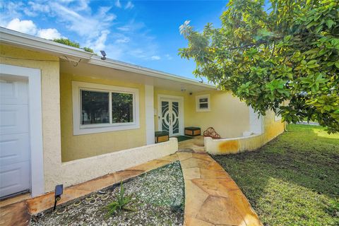 A home in Lauderdale Lakes