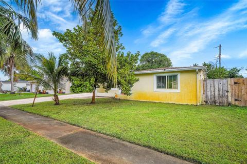 A home in Lauderdale Lakes