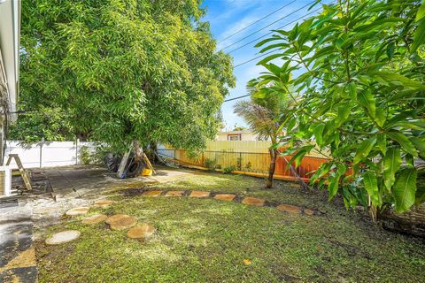 A home in Lauderdale Lakes