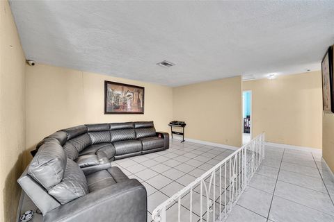 A home in Lauderdale Lakes