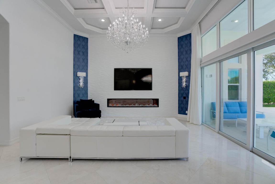 JUPITER COUNTRY CLUB - Residential Lease