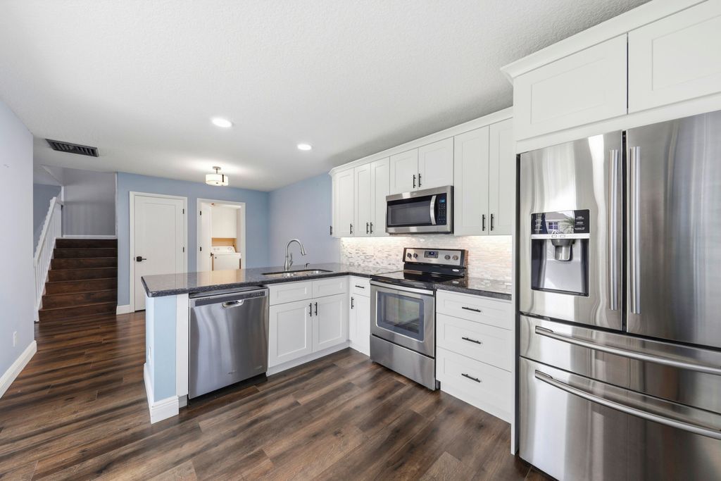 Photo of 4802 Roxbury Court, Boynton Beach, FL 33436 (MLS # B26015856)