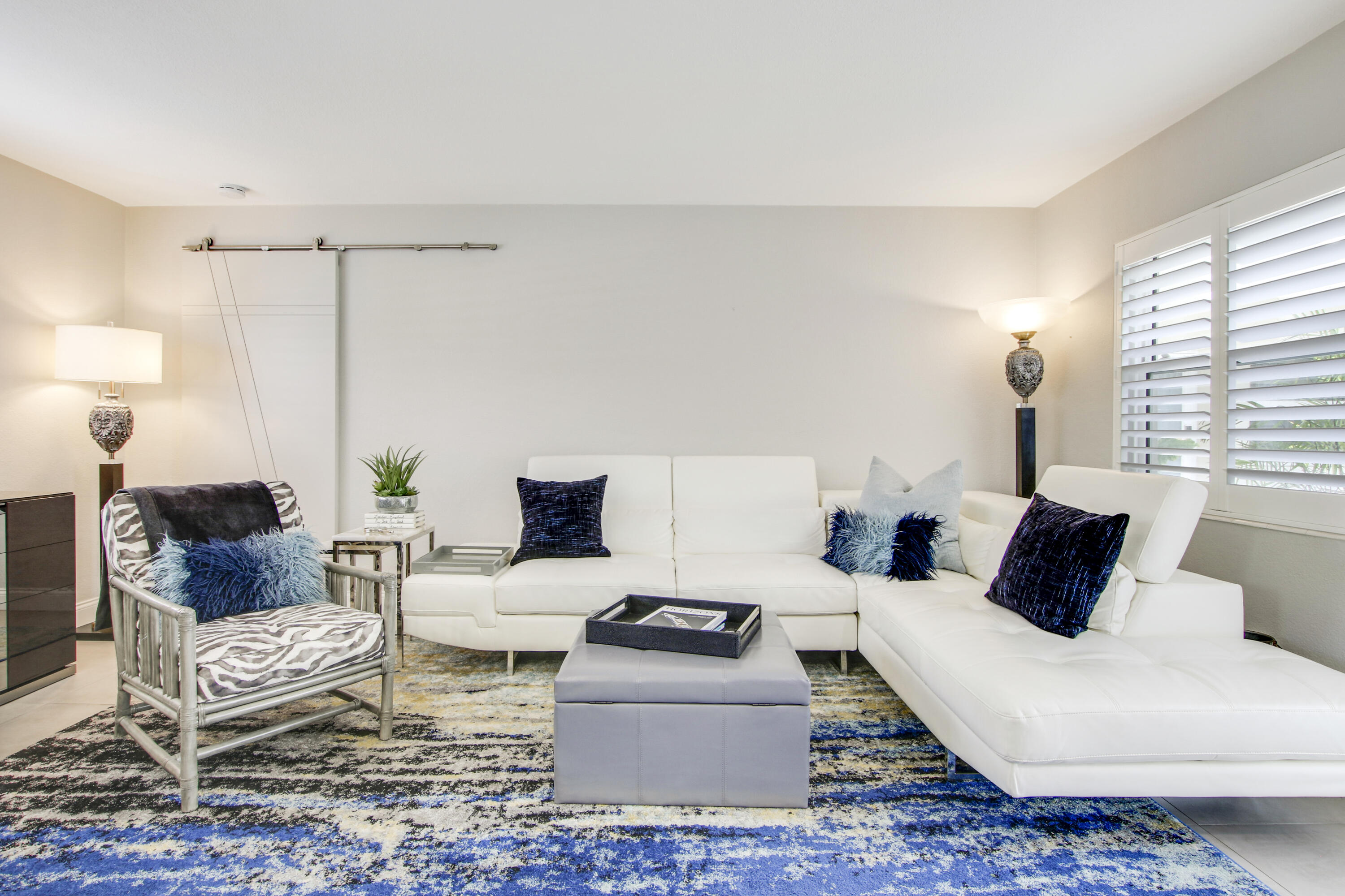 100 Venetian Drive 2