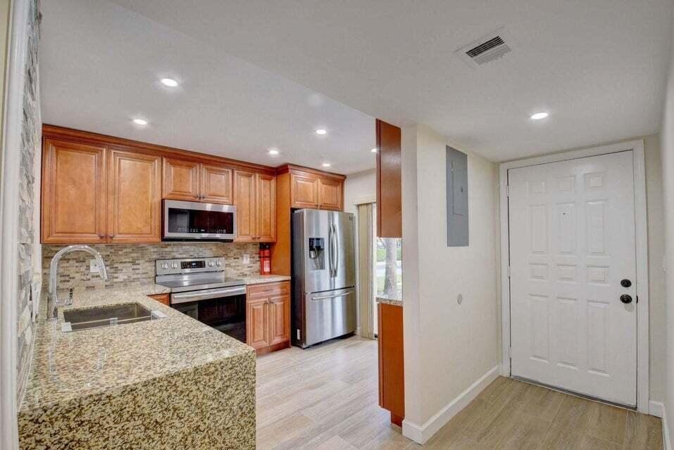 SAN REMO GOLF & TENNIS CLUB CONDO - Residential Lease