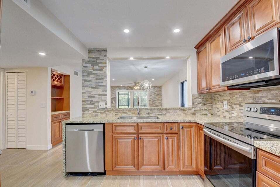 SAN REMO GOLF & TENNIS CLUB CONDO - Residential Lease