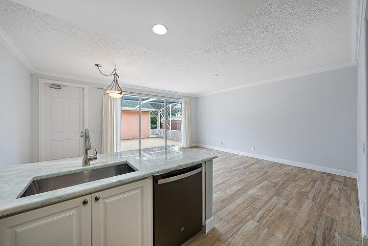 CAMBRIDGE AT ABACOA - Residential