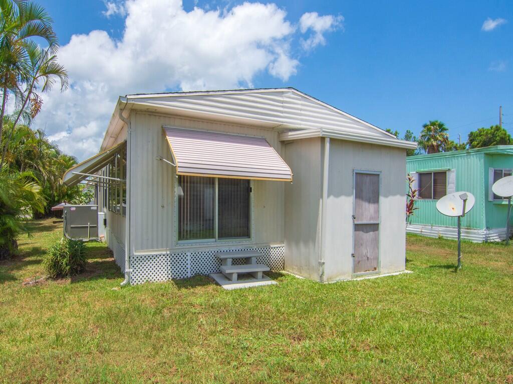 Spanish Lakes Riverfront - Residential