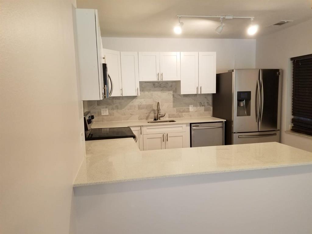 The best Unit in the Community with the most current upgrades available and priced to sell!Fully Renovated Investors Choice. Income producing property with tenant under a new lease. A Great way to start your investment portfolio. (Income Producing-property has a long term tenant who desires to stay and continue to pay rent)