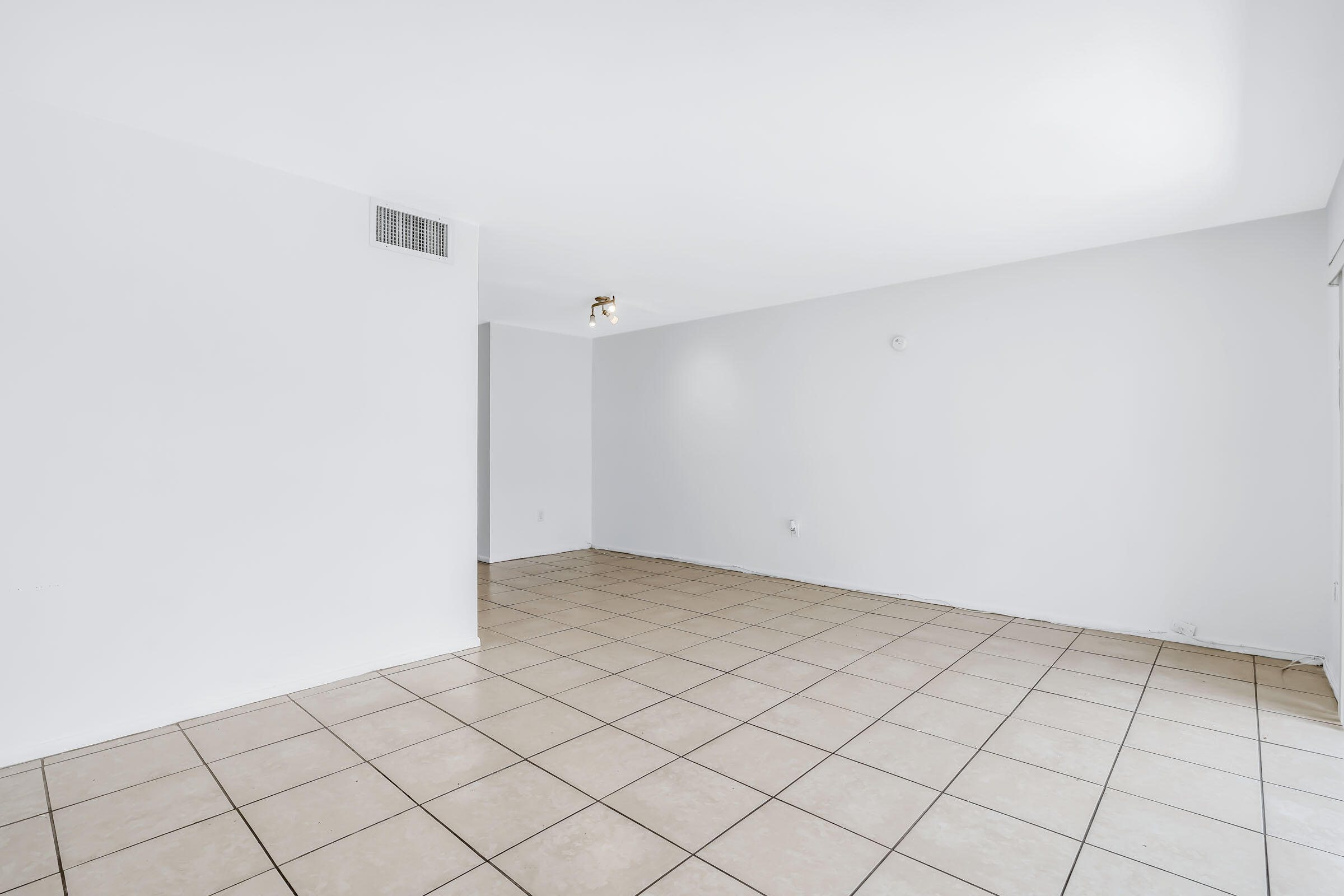 VILLAGE AT DADELAND CONDO - Residential