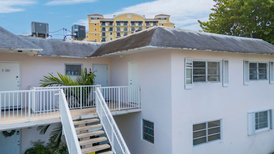 Priced to sell exceptional value at The Village at Dadeland! Bright 1 bed/1 bath  vacant and on Supra for easy, anytime access. This affordable gem needs some TLC and presents a rare chance to customize your space or add a high-demand rental to your portfolio. Prime walkable location: steps to Dadeland Mall, shops, restaurants and transit. Lowest-priced unit in the community. Don't miss this strategic buy in a sought-after Kendall/Miami neighborhood. Ready for immediate viewing and quick closing. All information is deemed reliable but not guaranteed. Agents and Buyers should conduct their own due diligence, including professional inspections, appraisals, and checking public records for accuracy. All information is deemed reliable but not guaranteed. Agents and Buyers should conduct their own due diligence, including professional inspections, appraisals, and checking public records for accuracy.