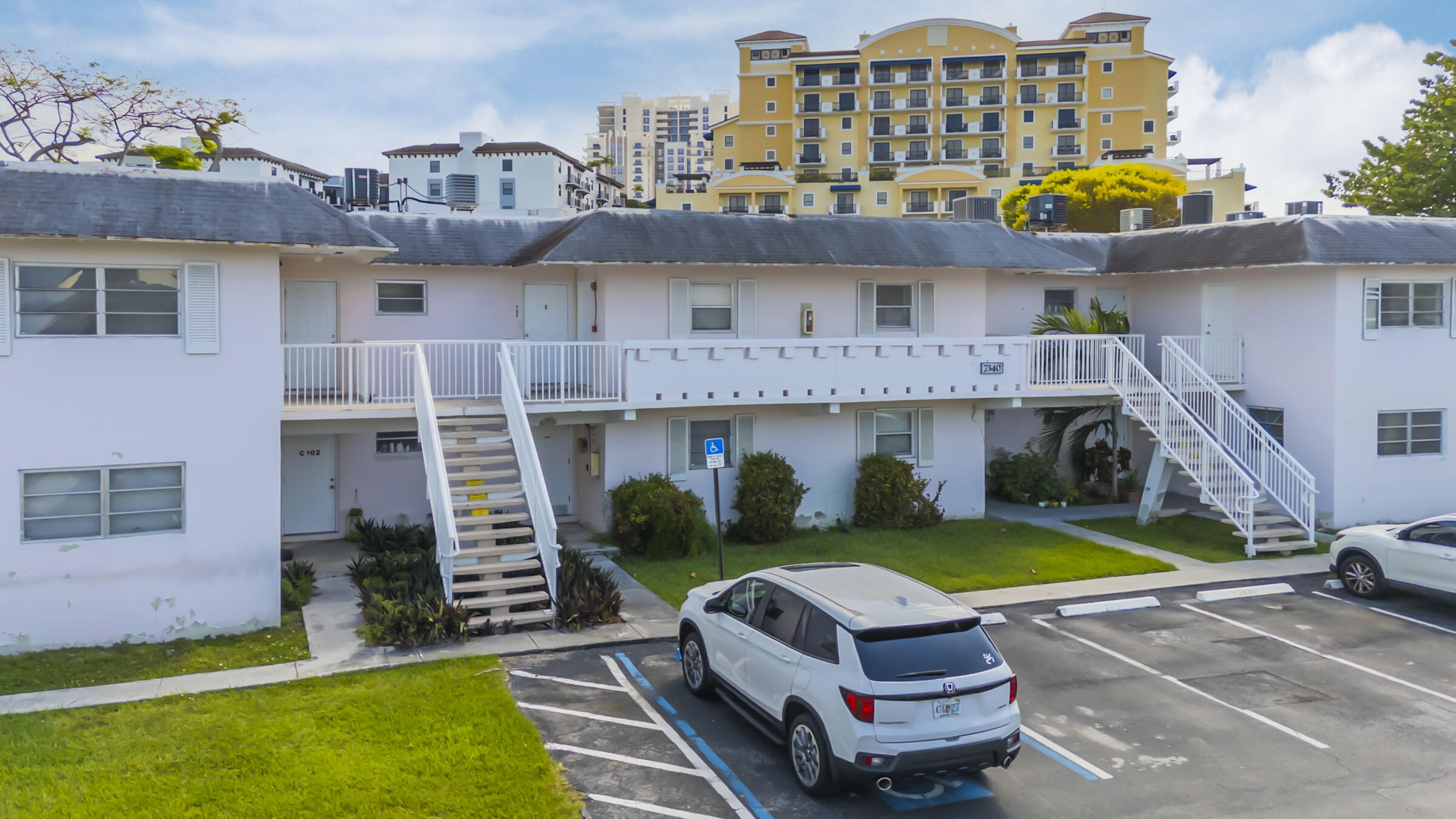 VILLAGE AT DADELAND CONDO - Residential