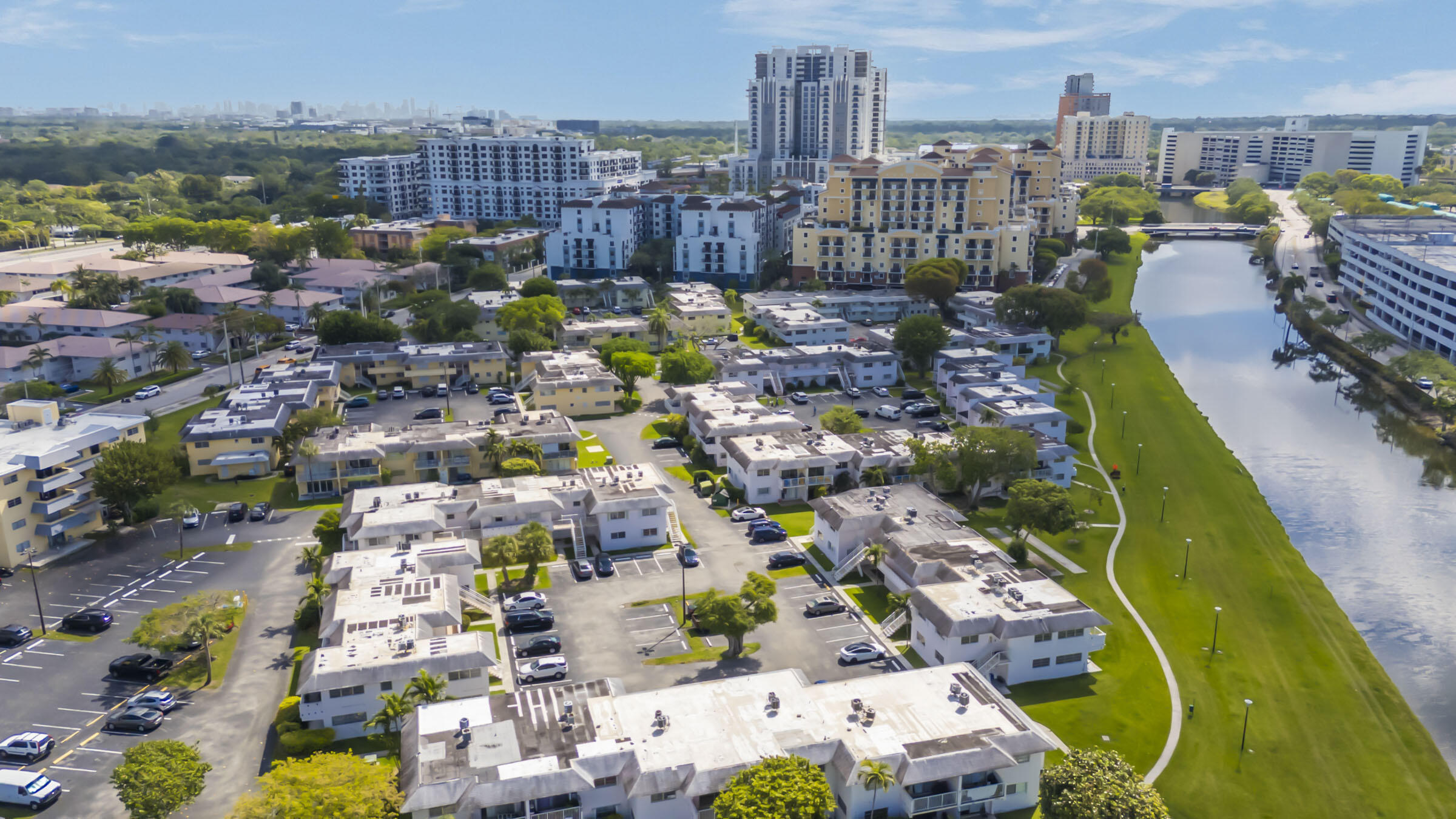 VILLAGE AT DADELAND CONDO - Residential