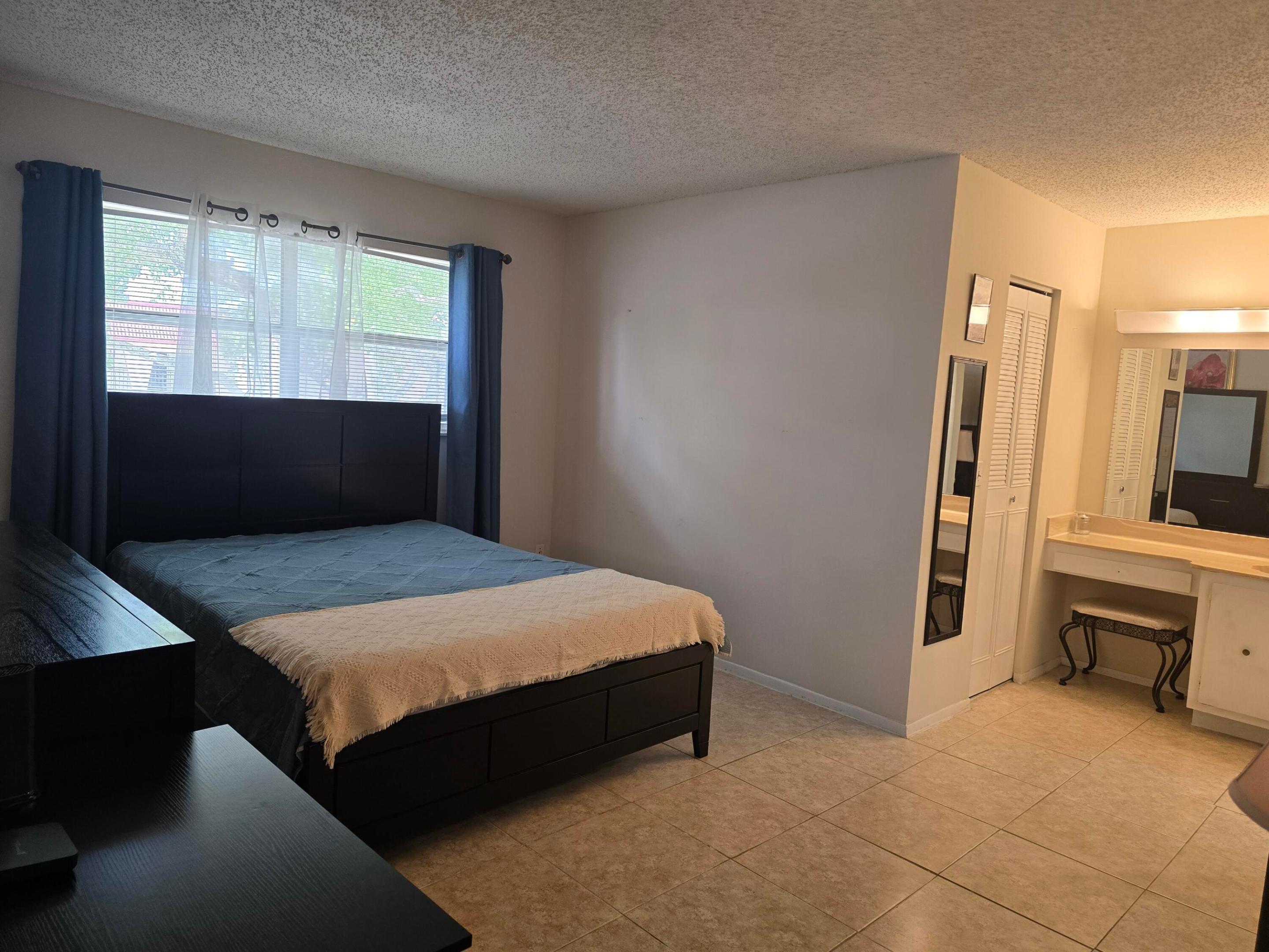 GOLDEN LAKES VILLAGE - Residential
