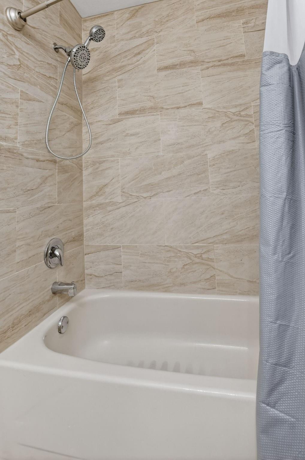 MAISON DEVILLE CONDO - Residential Lease