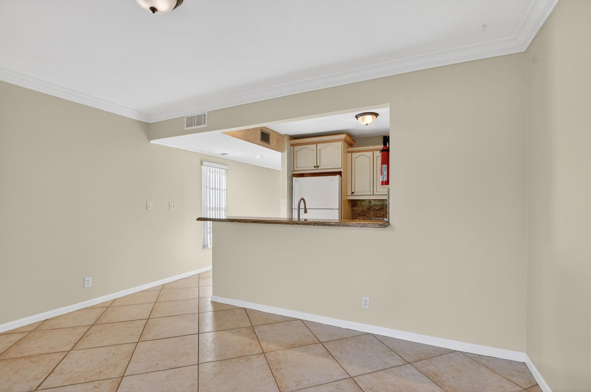 MAISON DEVILLE CONDO - Residential Lease