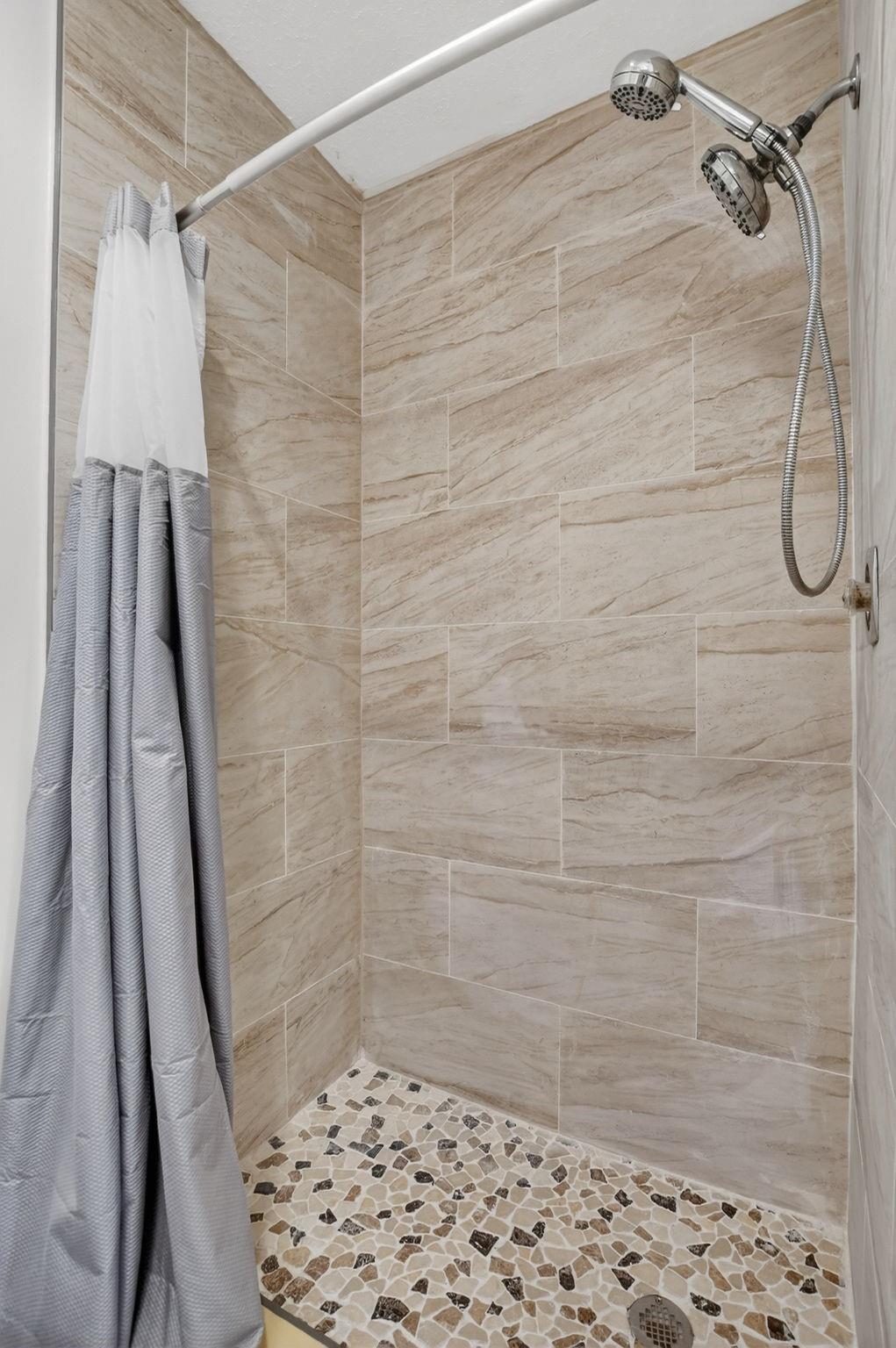 MAISON DEVILLE CONDO - Residential Lease