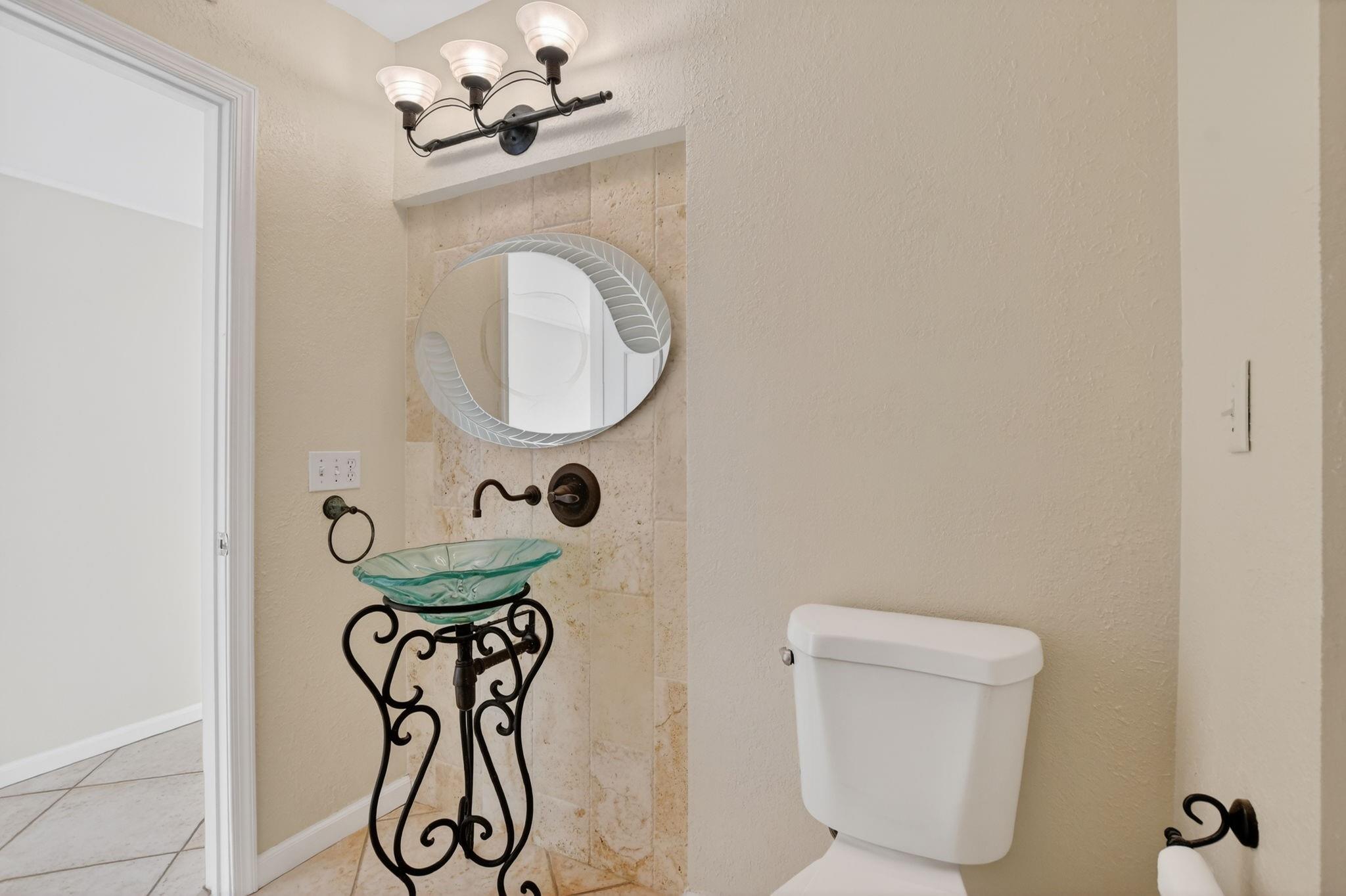 MAISON DEVILLE CONDO - Residential Lease