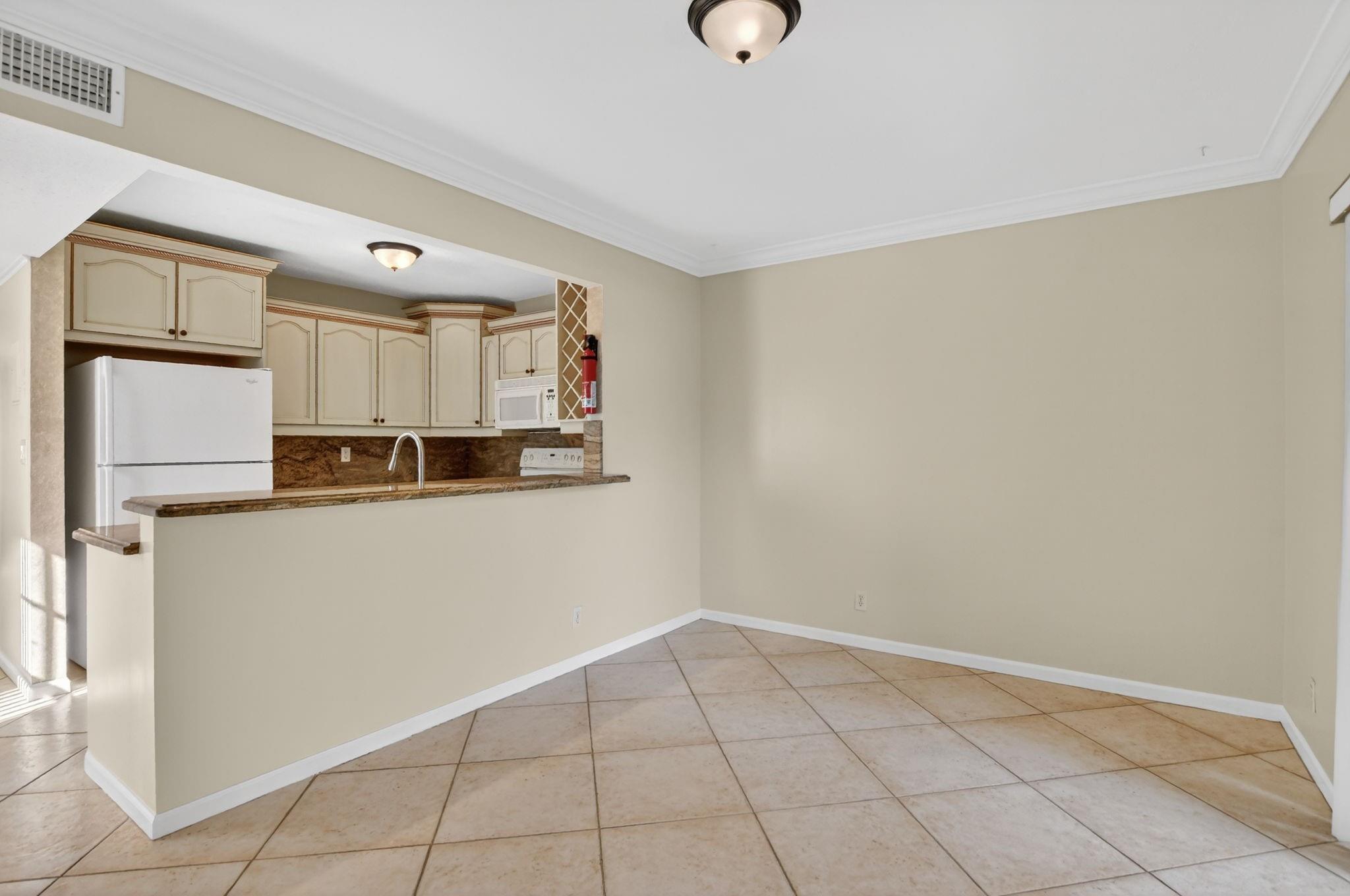 MAISON DEVILLE CONDO - Residential Lease