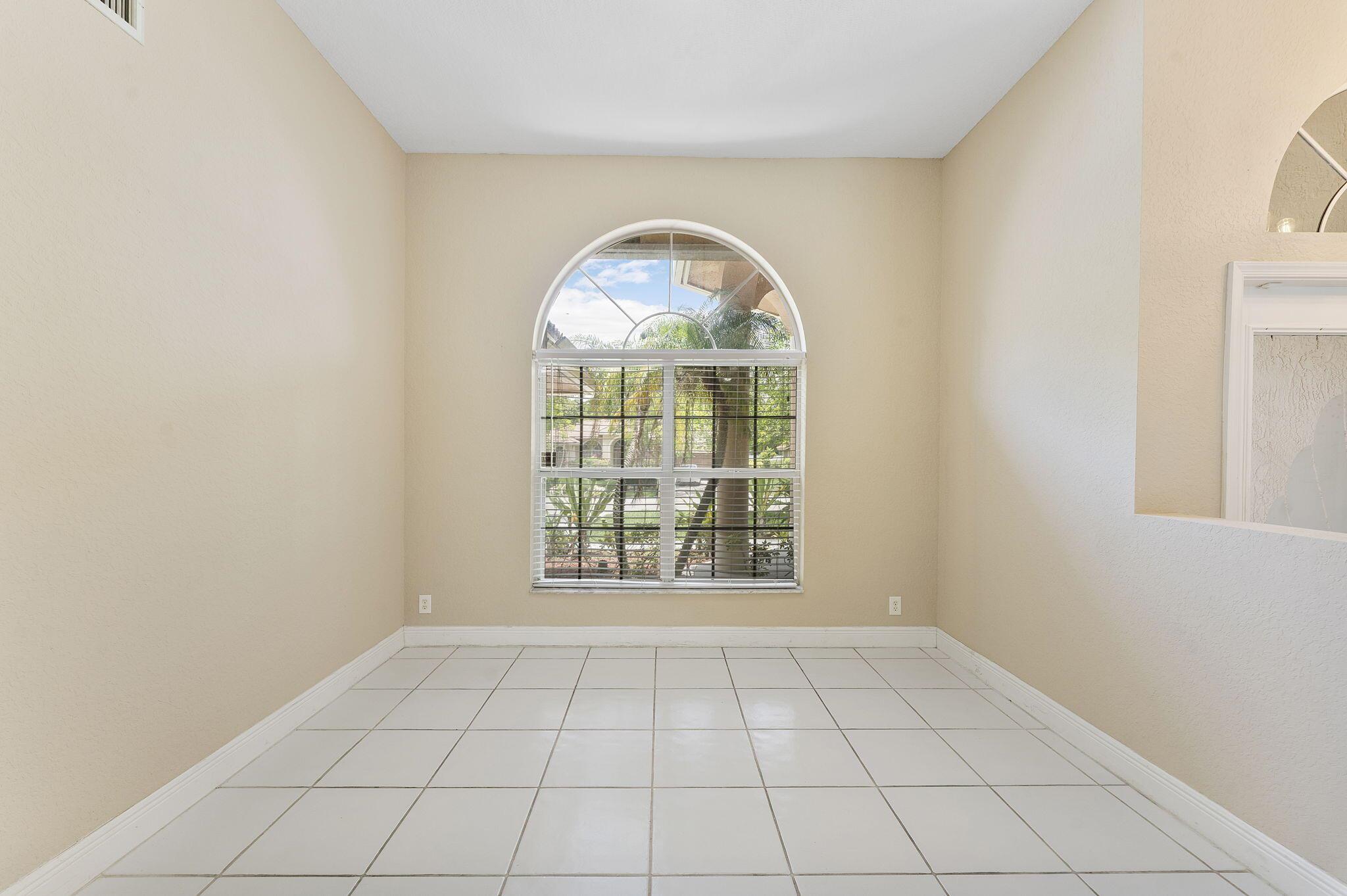 KENSINGTON - Residential Lease