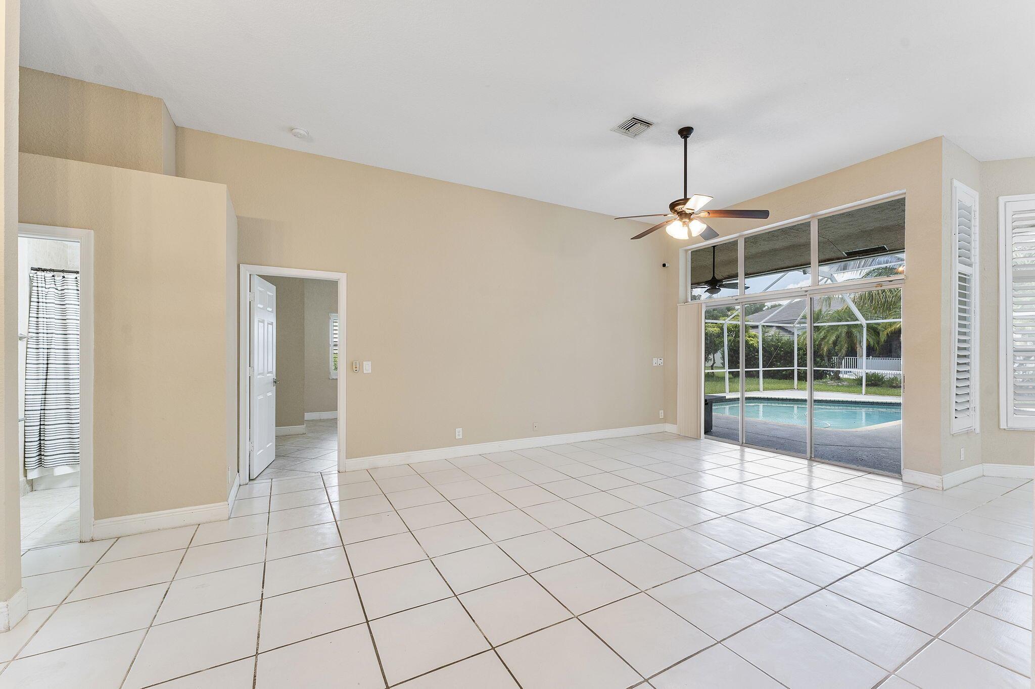 4868 Kensington Circle