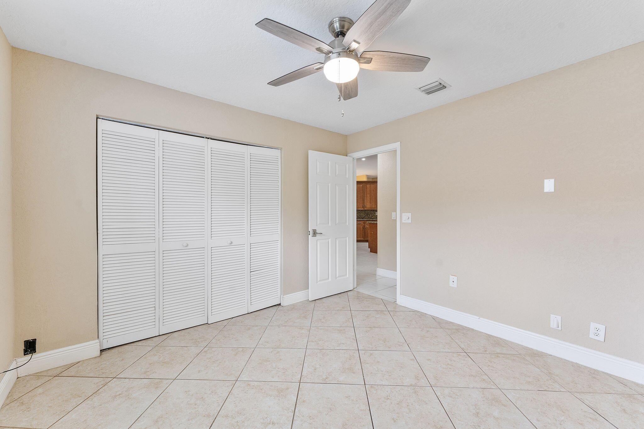 KENSINGTON - Residential Lease