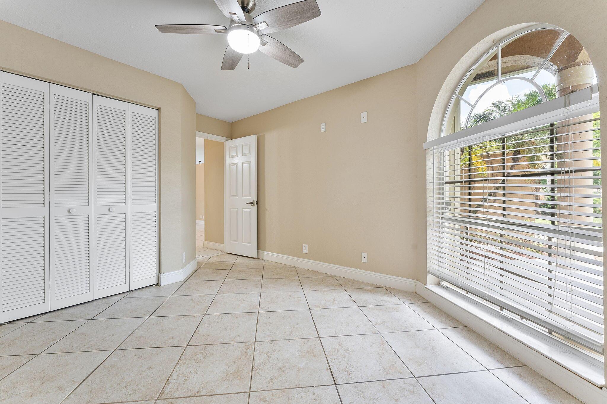 KENSINGTON - Residential Lease
