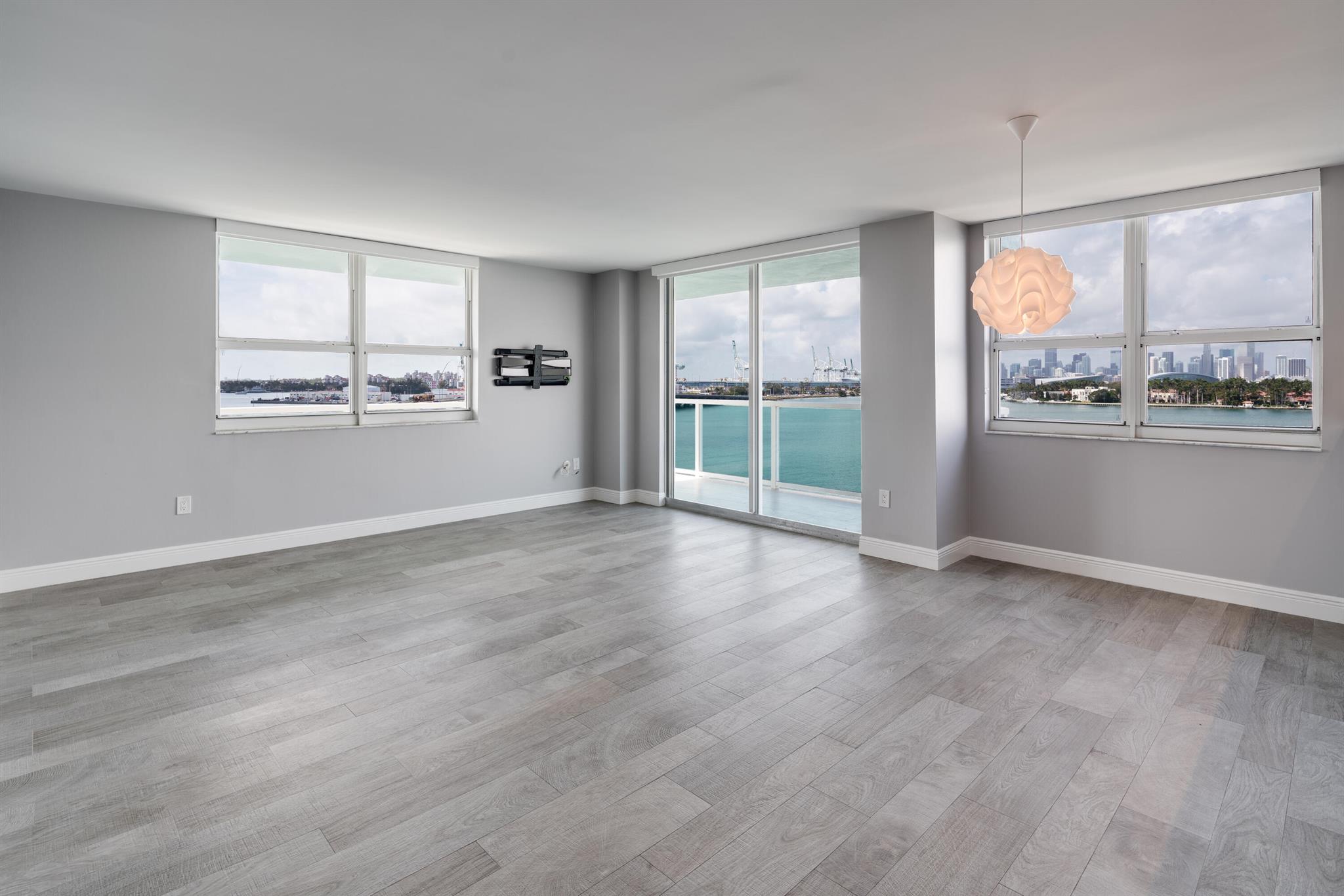 650 West Avenue 701