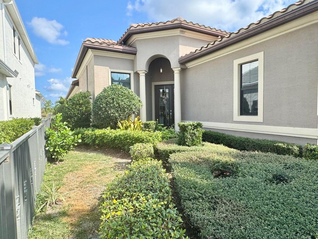 Photo of 320 SE Fascino Circle, Port Saint Lucie, FL 34984 (MLS # R11113136)